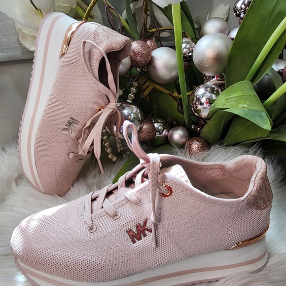 Michael Kors Women's Monique Knit Low Top Sneakers new - Picture 4 of 7